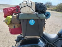 青くて丸いステッカーを張った。